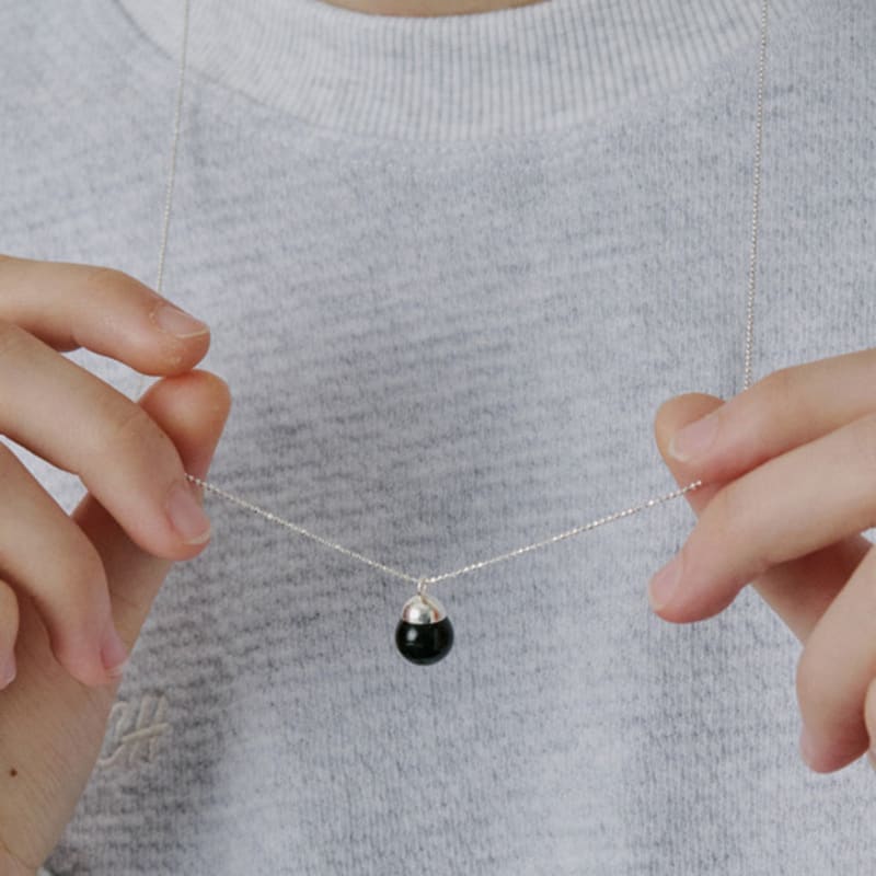 etrive Onyx Teardrop Necklace