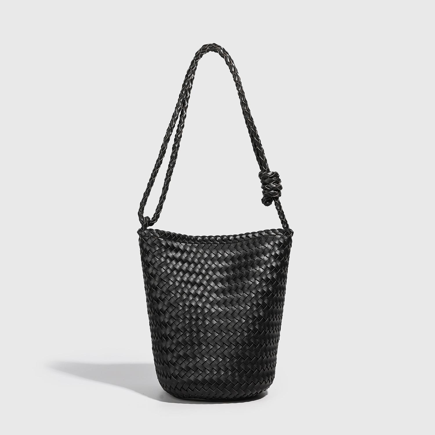 

French vintage niche handmade woven bag, bucket bag for women, fashionable shoulder bag, underarm bag, crossbody bag, tote bag 18*13*25CM чёрный