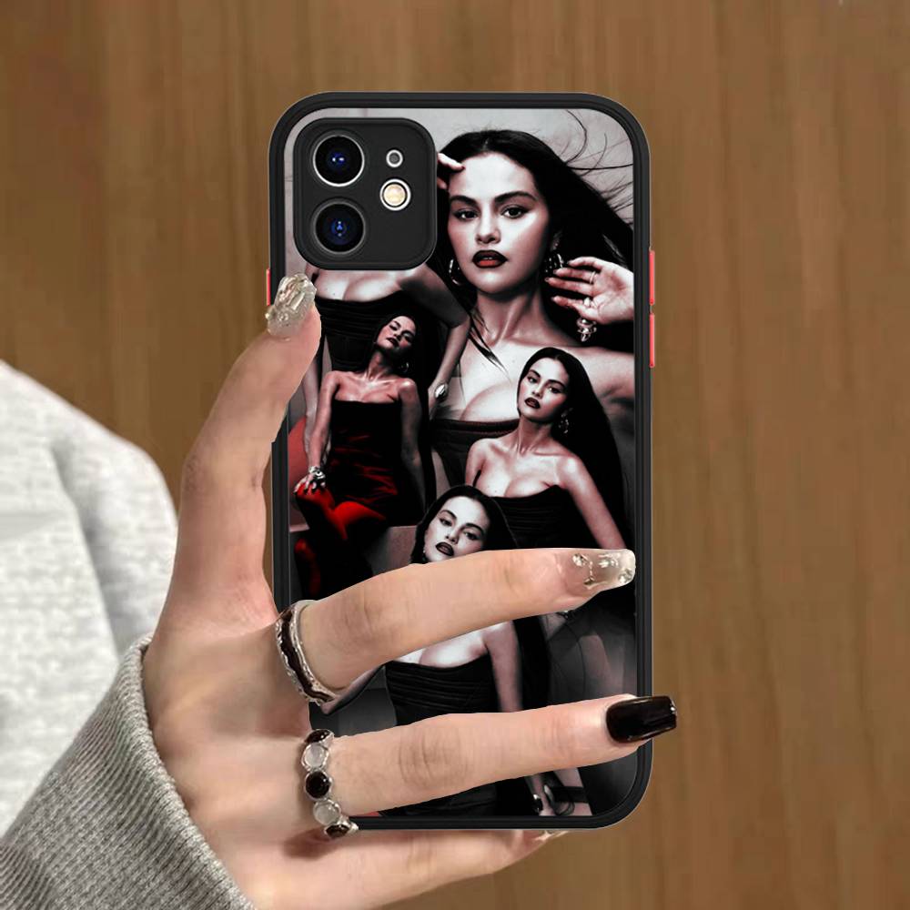 

Singer Selena Gomez Phone Case For IPhone 13 12 X XS MAX Pro Max 16 15 11 14 Pro Max Shockproof Matte Cover iphone 12