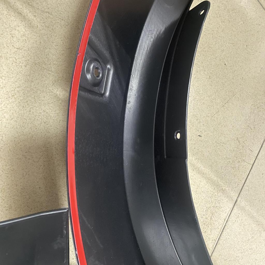 Scratch-Resistant Mudguards with Rivets for 2021+ Isuzu DMAX Wheel Arch