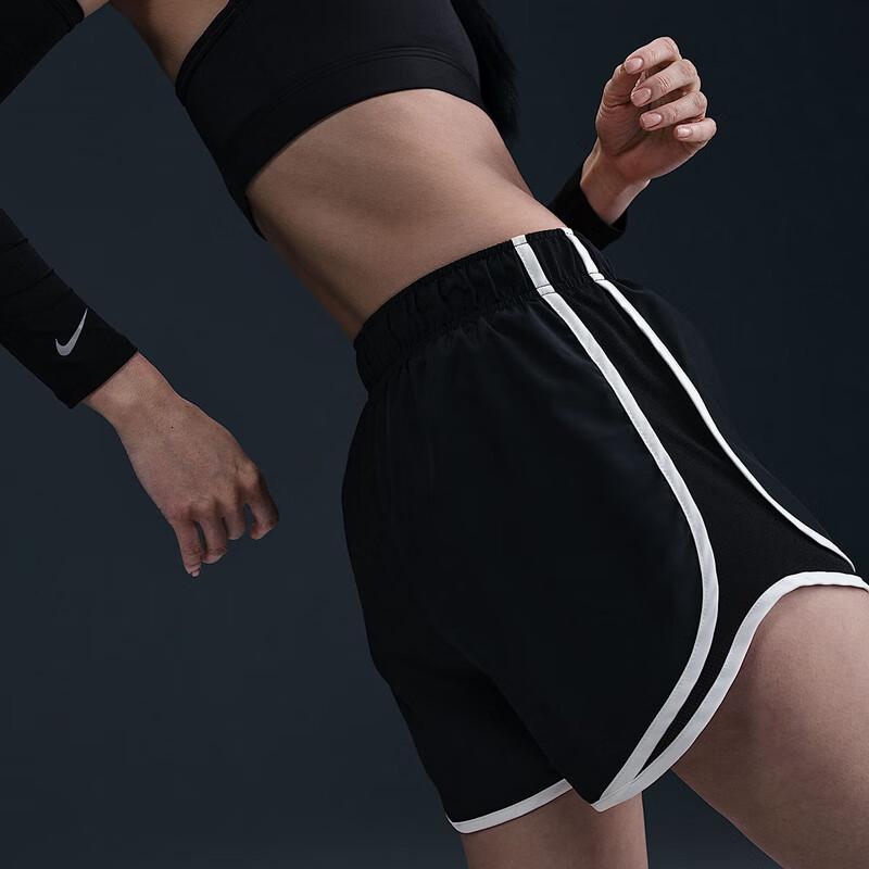 Nike Women s Tempo Dri-FIT MR 3  Shorts L