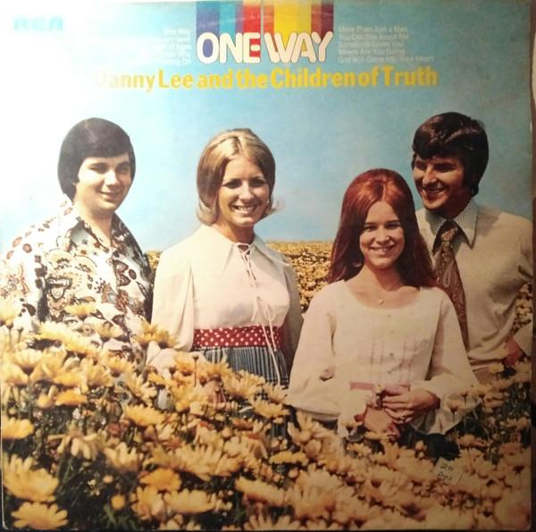 

Виниловая пластинка DANNY LEE THE CHILDREN OF TRUTH One Way LSA9004 RCA 1971 Великобритания КантриФолк Б/у