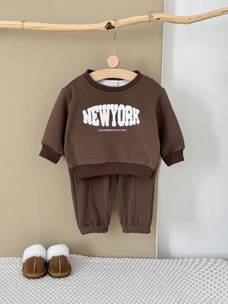 Boys' Cozy Velvet Hoodie & Pants Set: Round Neck, Letter & Towel Embroidery