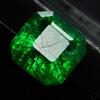 Natürlicher Grüner Kolumbianischer Smaragd 9 Karat Smaragdschliff ZERTIFIZIERTER Loser Edelstein