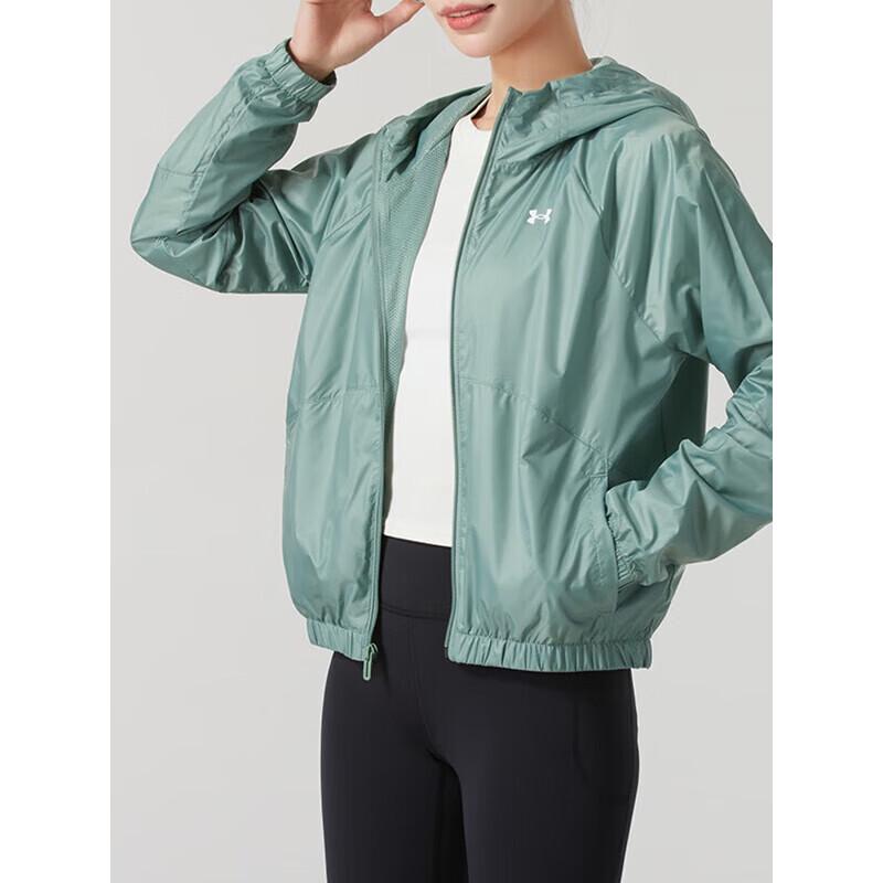 Under Armour Women s Woven Hooded Jacket M