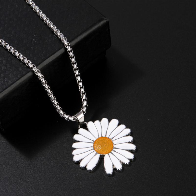 Daisy Necklace Sun Flower Pmo Chrysanthemum Gd Lightning Small Daisy Pendant Men'S And Women'S Pendant Jewelry Necklace
