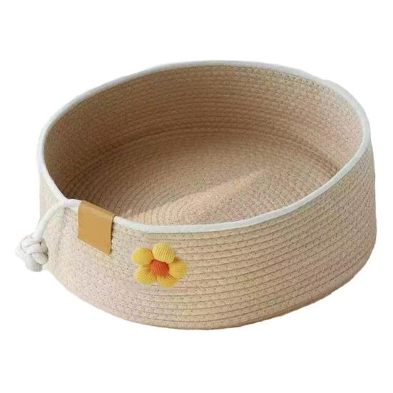 

Round Cat Bed Basket Cotton Rope Woven Pet Bed with Cute Flower Toy Ball Breathable Cat Basket for All Seasons S білий