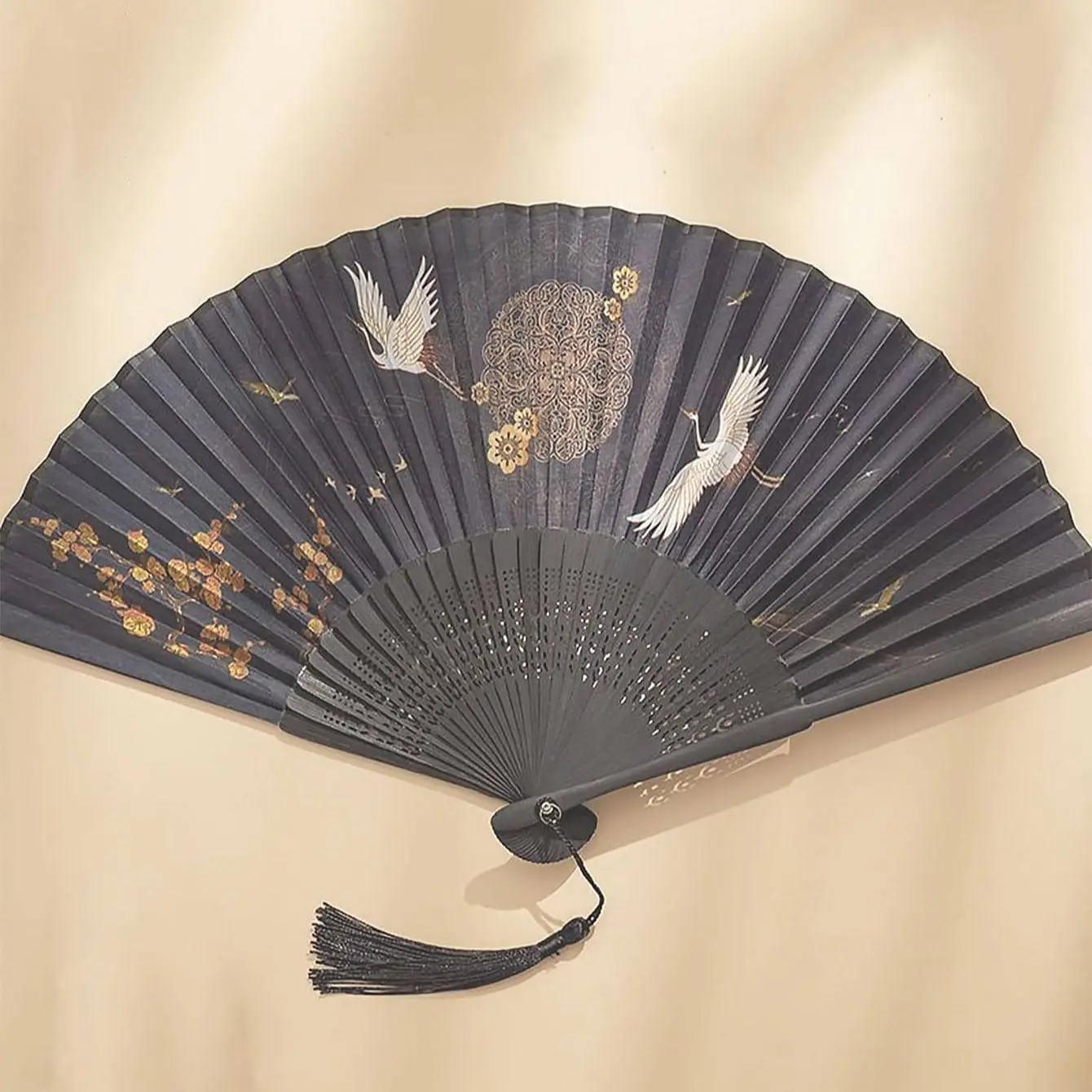 

1 шт.-Китайский винтажный стиль складной веер шелковый ручной веер складной бамбуковый каркас декоративные складные веера для свадебной вечеринки тёмно-синий