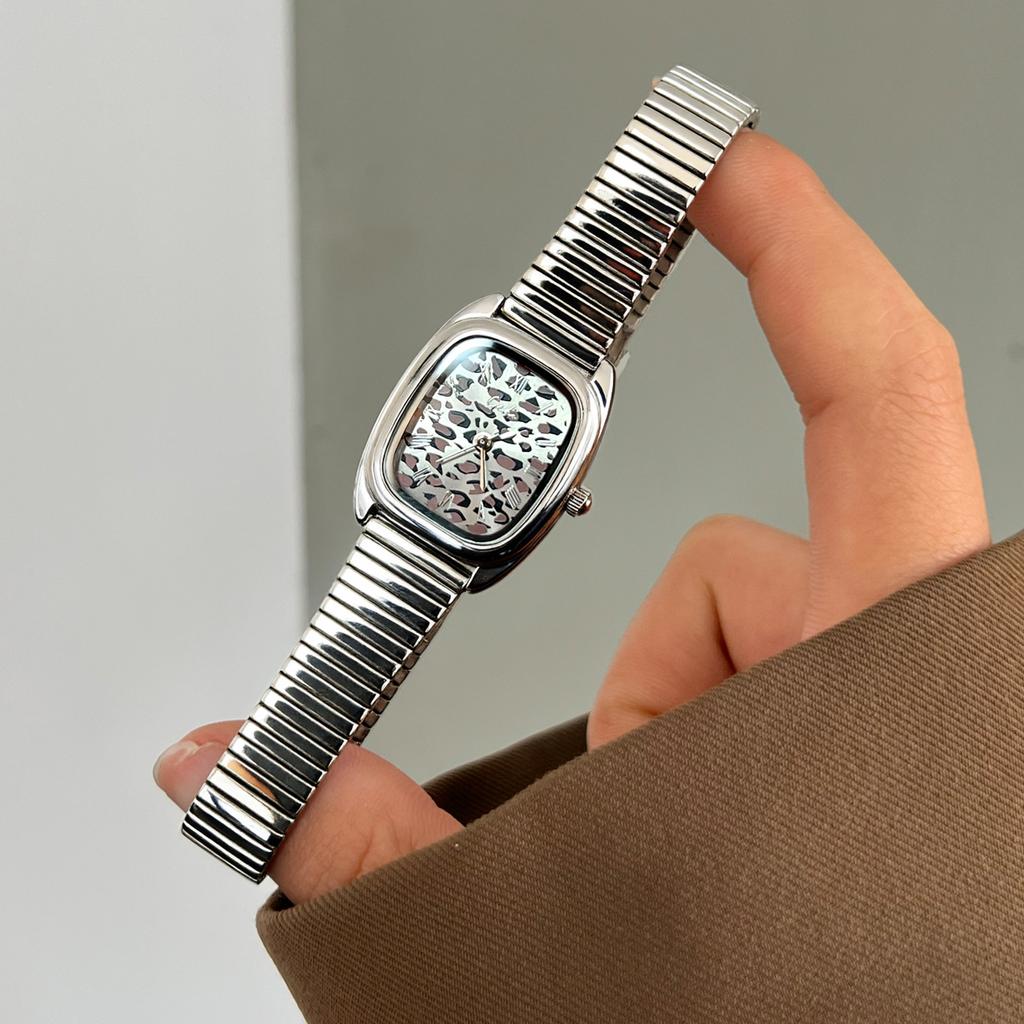 Retro Leopard Print Bamboo Watch Women'S Niche High-End Snake Bone Chain Wind Temperament Adjustable Watch