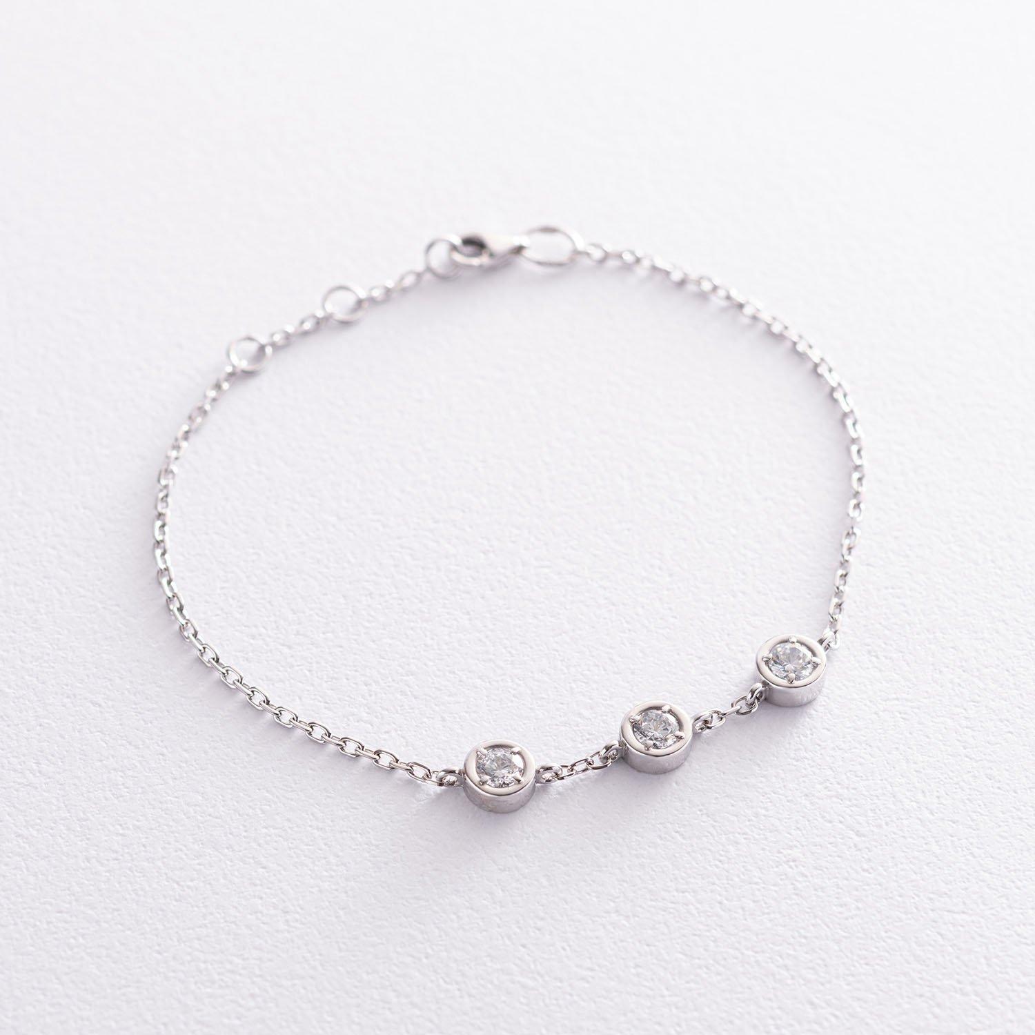 

Срібна каблучка з фіанітами. 19 cm срібний