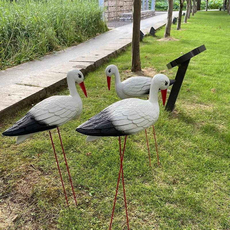 Kreatives lebensechtes Tiermodell Weißer Kranich Landschaftsgarten Dekoration Mit Abnehmbaren Drahtfüßen Für Außengarten Dekoration