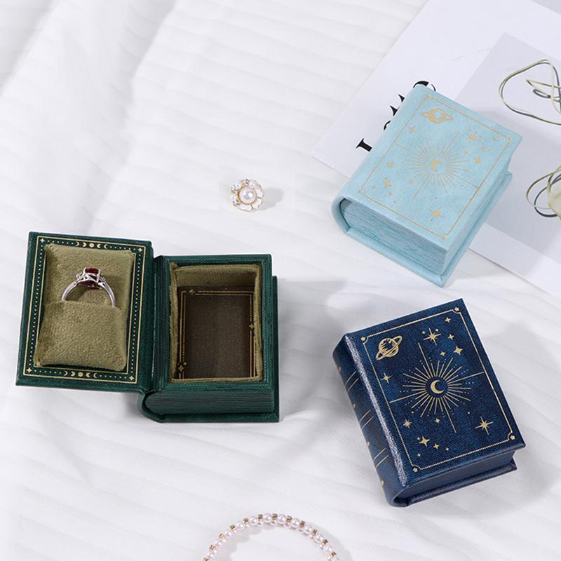 1Pc Pu Leather Book-Shaped Ring Box With Suede Fabric Lining Creative Flip Lid Magnetic Ring Holder Jewelry Gift Case Accessorie