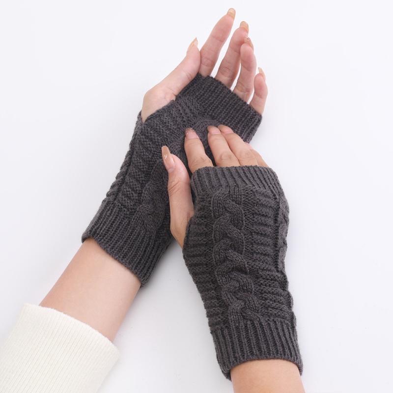 1 Pair Acrylic  Unisex Comfortable Short Figure 8 Twist Half Fingerless Gloves for Typing for Men and Women