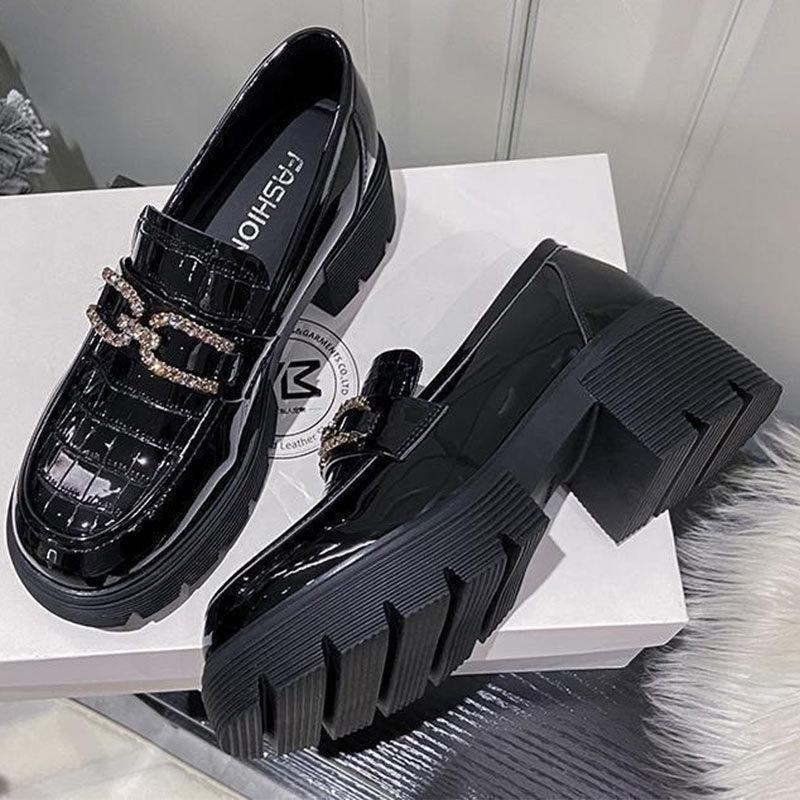 

Туфлі на платформі дитячі супер вогонь чорна лакована жіночі нові весна та осінь британський стиль маленькі шкіряні туфлі 40 чорний