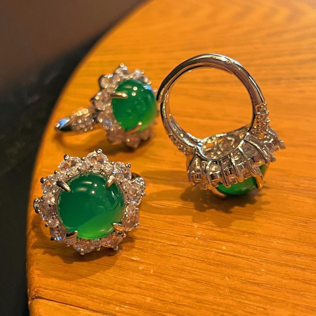 Full Green, Yang Green, Natural Agate Green Chalcedony Ring, Women'S Opening Is Slightly Inlaid, And The Real Shot Is Fidelity.