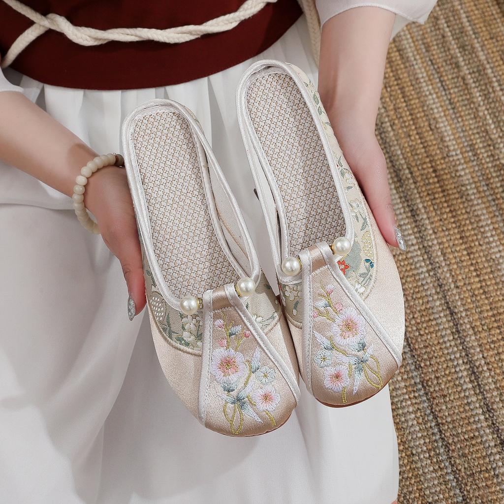 [Smoke Willow] 2025 Summer New Old Beijing Cloth Shoes Ancient Cheongsam Bag Head Slippers Soft Sole Retro Embroidered Shoes