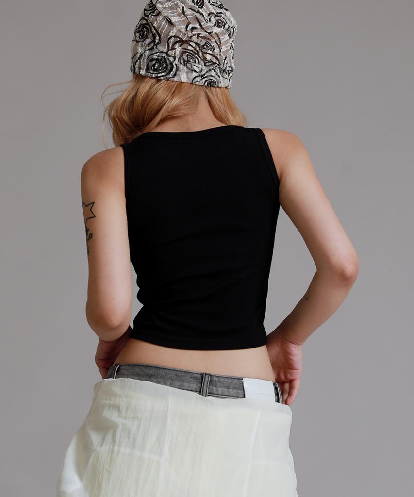 LIKE THE MOST Basic Embroidered Ribbed Sleeveless_Black