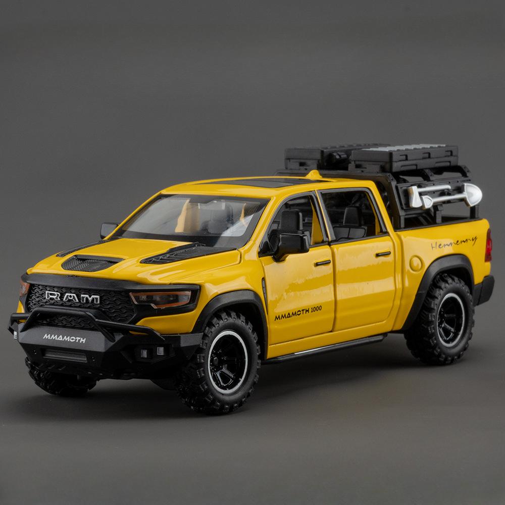 1/32 Dodge Mammoth Toy Car Model Alloy Diecasting with Rear Wheel Pull Back Sound and Light Toys Vehicles Models Gift for Boys