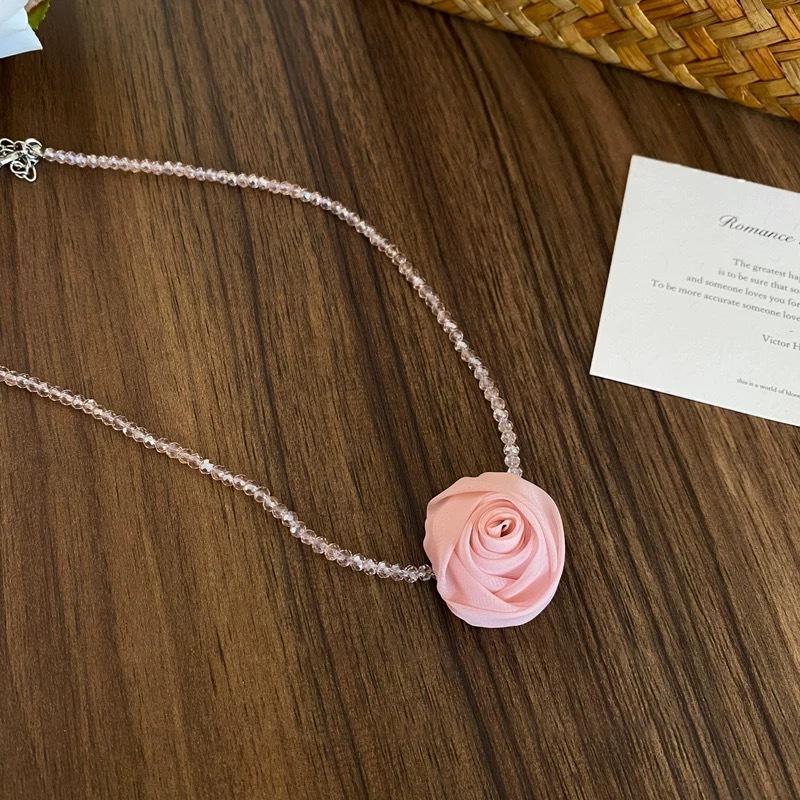 Fresh Sweet Mesh Rose Beaded Necklace for Women, Niche Dopamine Style Versatile Collarbone Chain Short Choker Fashion Neck Accessories