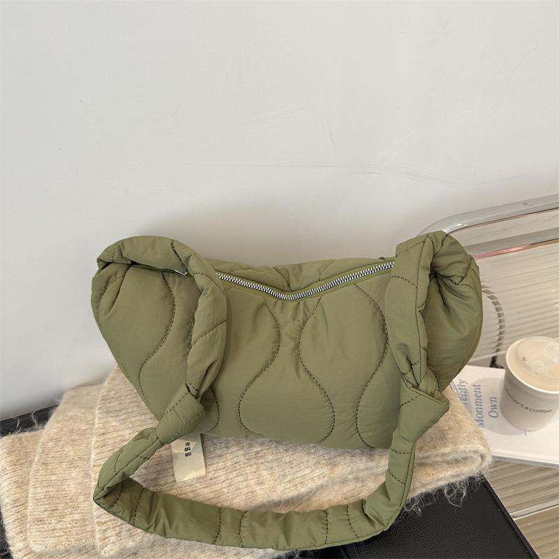 2025 Retro Shoulder Bag Winter Women's Messenger Bag Versatile Fashion Large Capacity Casual Nylon Dumpling Bag