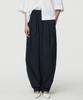 UMARMUNG Lightweight Cotton Oval Silhouette Pants_Navy