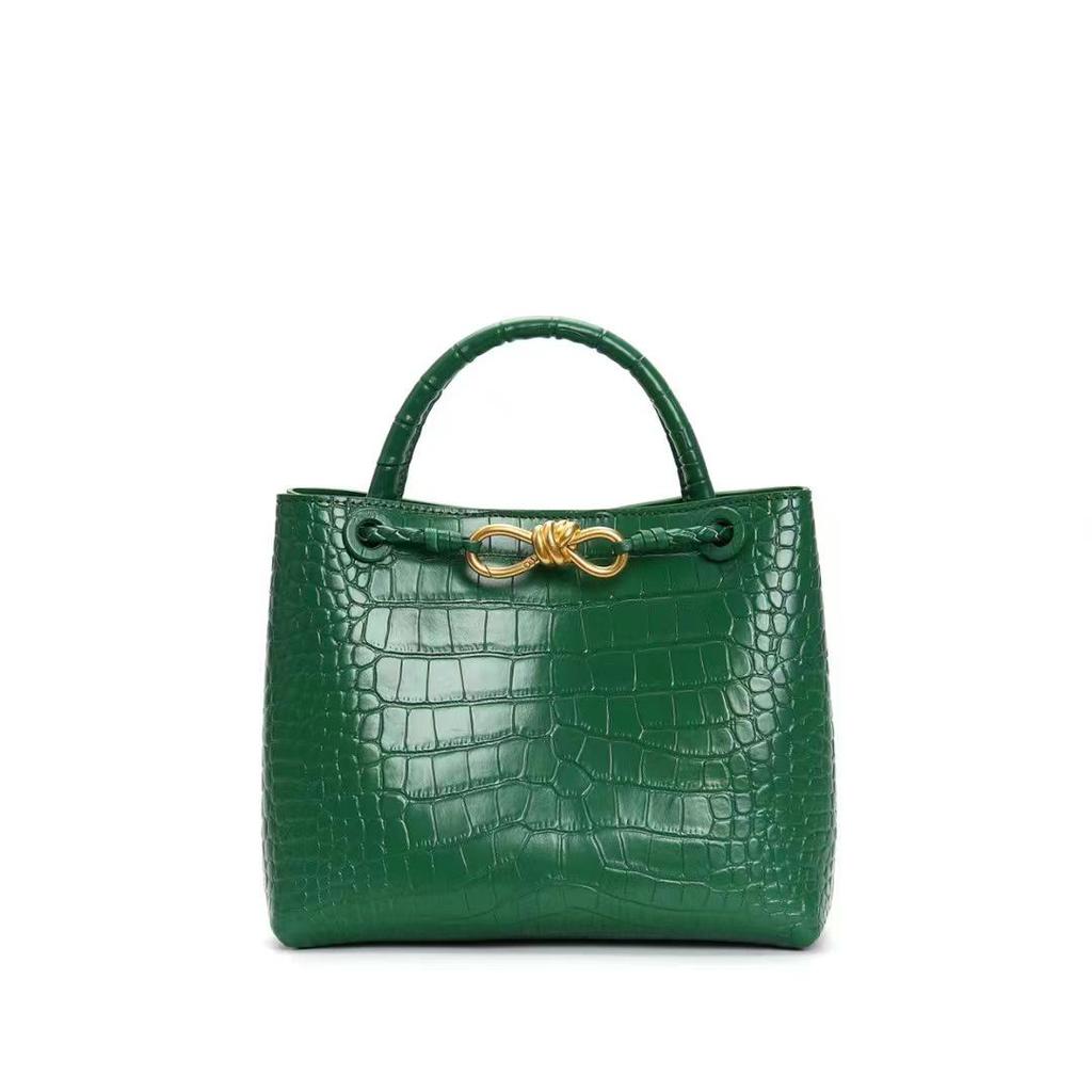 Premium Cowhide Shoulder Bag - 2024 Large Crocodile Pattern Handbag, Versatile Women's Tote