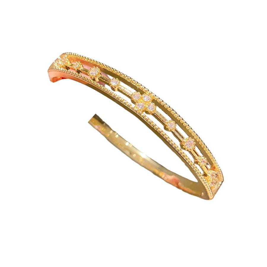 Minimalist Gold Flower Zircon Bracelet With 18k Gold Plated Copper For Women