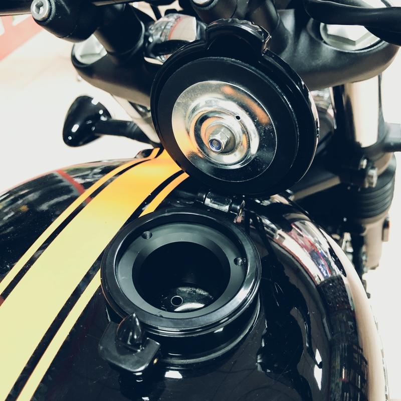 Motorcycle Petrol Fuel Gas Tank Cap Aluminum Monza Style Fuel Cap For Triumph Bonneville Bobber Black T120 T100 Street Twin