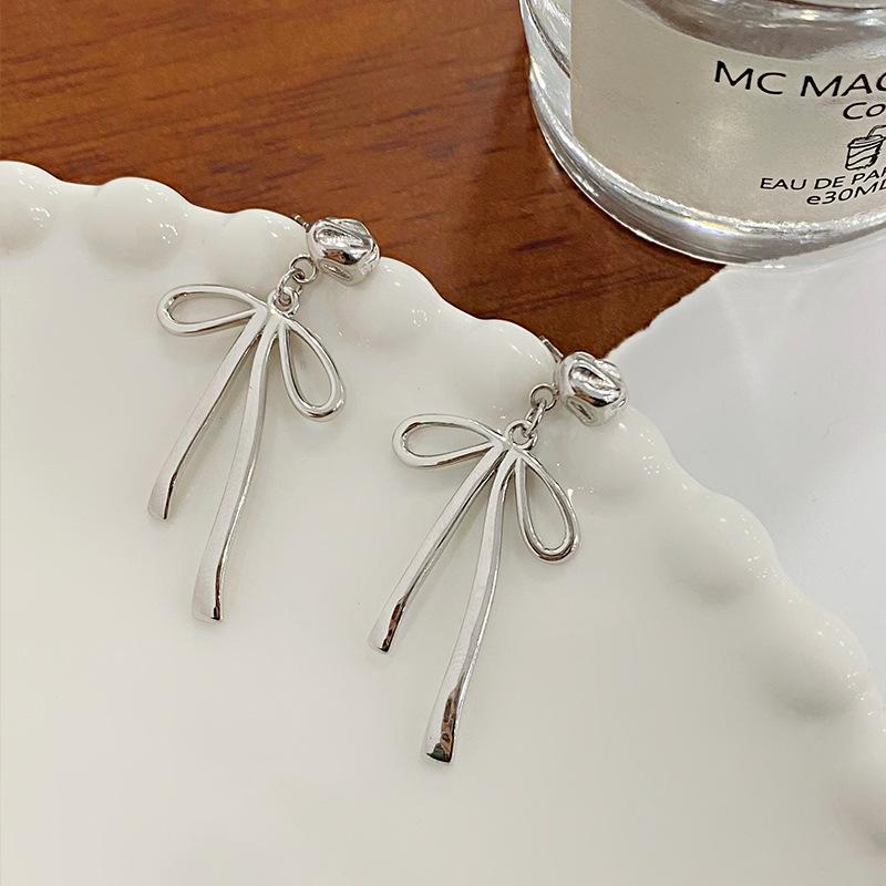 Meteorite Bow-hung Rear Earrings Sweet and Fashionable Earrings Light Luxury Niche Earrings