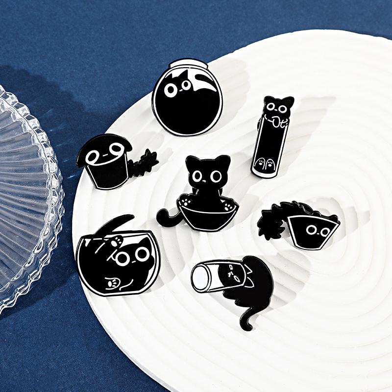 1Pc Cat Brooch Jewelry Gifts Cartoon Animal Lapel Pins Bag Accessories Clothing Decor Cute Badges Black Kitten