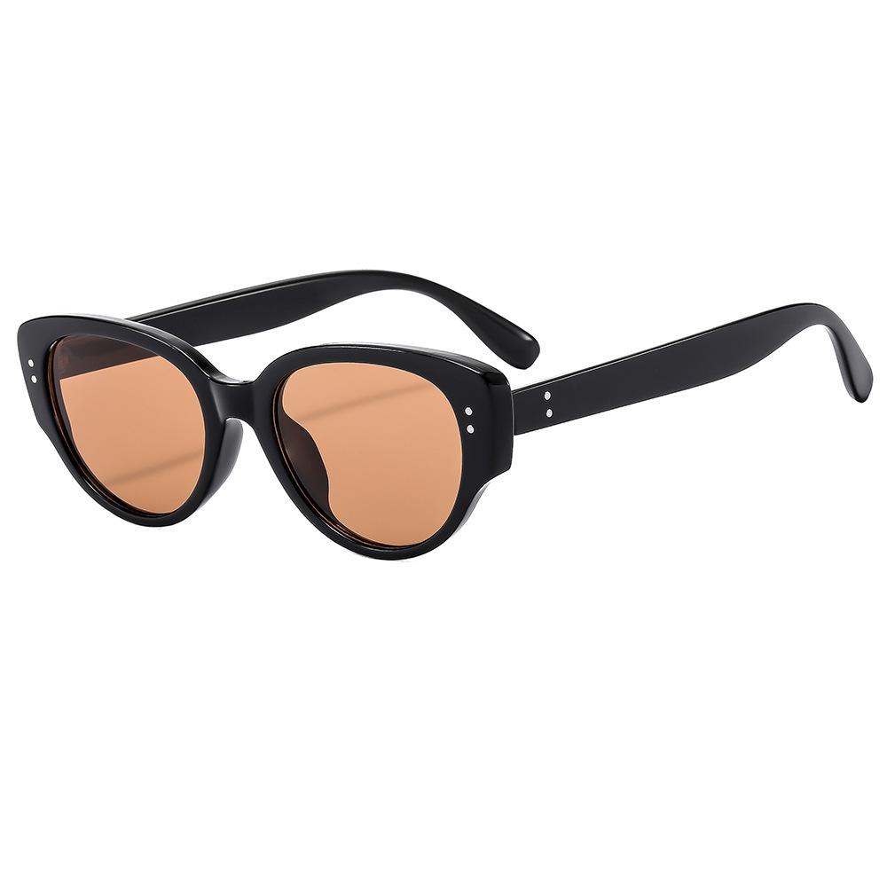 

Retro Korean Cat-Eye Sunglasses by Wang Jiaer - Stylish, High-End UV Protection for Men & Women