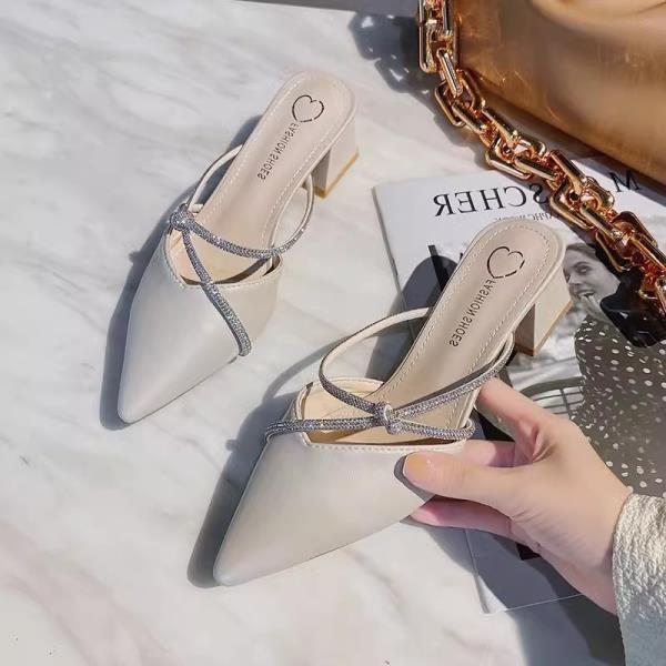 Fashion Shoes Woman 2025 Square Heel Pointed Toe Slippers Casual Pantofle Glitter Slides Heeled Mules Block Cover Luxury Summer New Jell