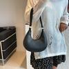 Texture: Large-capacity, foreign style, new lychee pattern, popular solid color, fashionable and simple, one-shoulder crossbody dumpling bag
