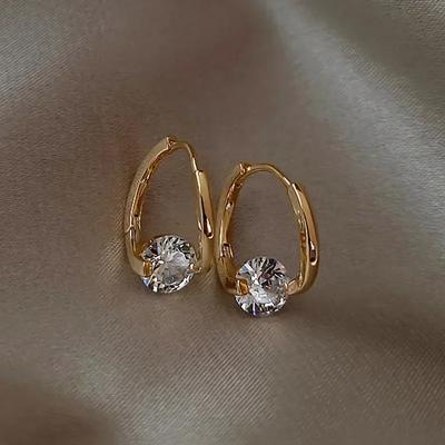 Medizinische Glänzende Ohrringe Luxus Zirkon Metall Mädchen Ungewöhnliche Goldfarbe Exquisite Ohrringe für Frau Mode Zirkon