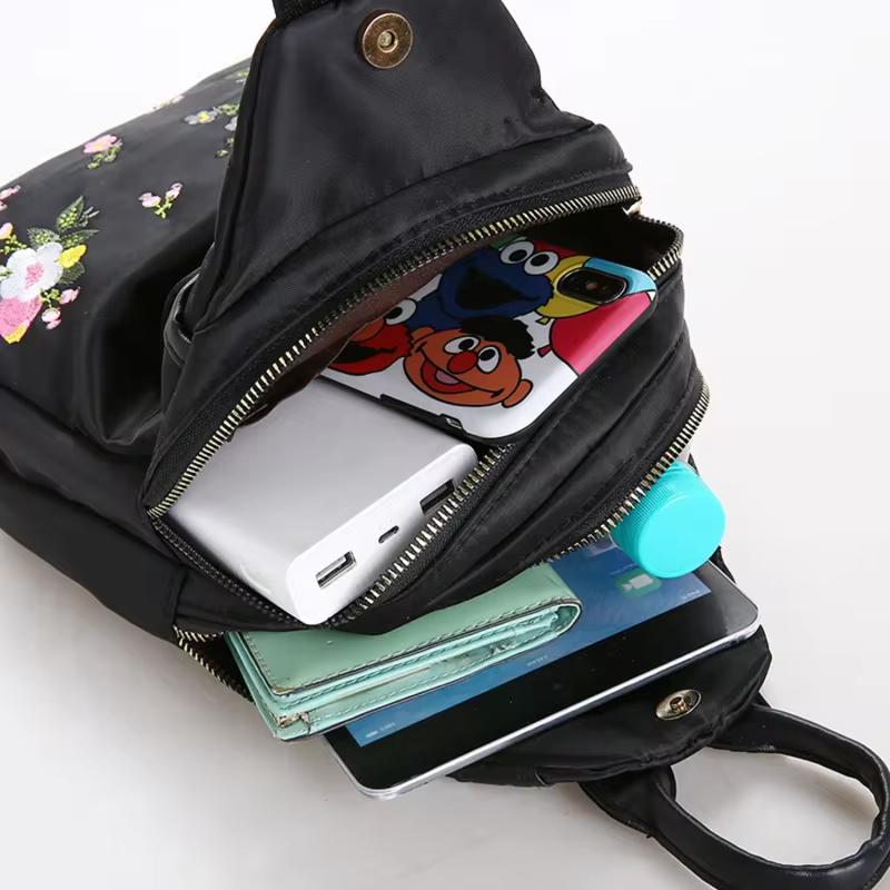 Wasserdichte Oxford Frauen Rucksack Mode Lässig Stickerei Tasche Designer Weibliche Große Kapazität Reise Handtasche Einkaufen Knöpfe