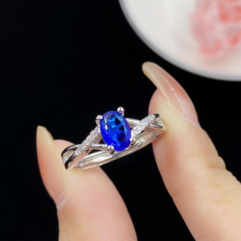 BELLA BOX Taubenei Rot Korund Simulation Smaragd Saphir Einfache Kreuz Twist Linie Temperament Zarte Offene Ring Frau