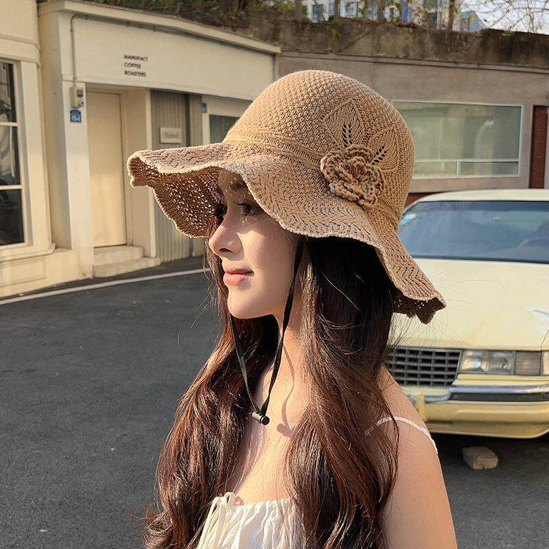 Women Floral Crochet Bucket Hat Ruffle Wide Brim Sun Hat with Chin Strap Breathable Hollow Knit Fisherman Cap for Outdoor Travel Sun Protection