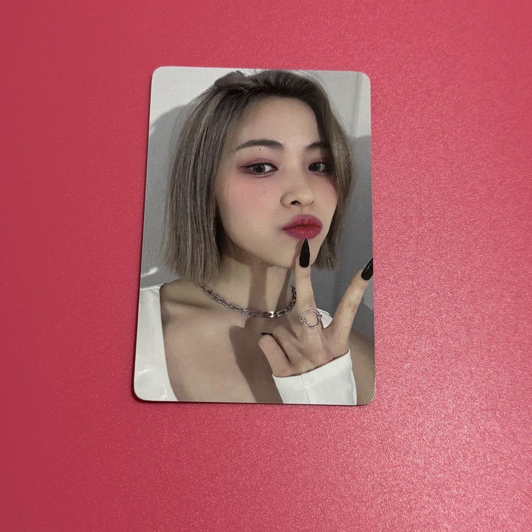 

[USED] ITZY Cheshire with muu Yonton trading card Ryujin