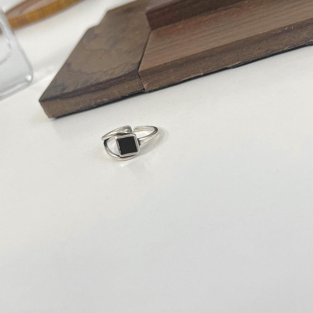 Retro Black Geometric Half-Circle Square Ring – Women's Trendy Open Index Finger Hip-Hop Accessory