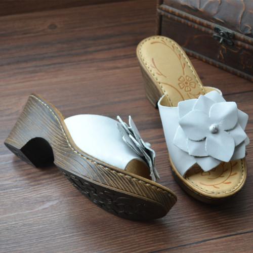 

Модные высококачественные босоножки из коровьей кожи с цветочным принтом без спинки в стиле ретро, кожаные тапочки, летняя женская обувь 40 светло-серый