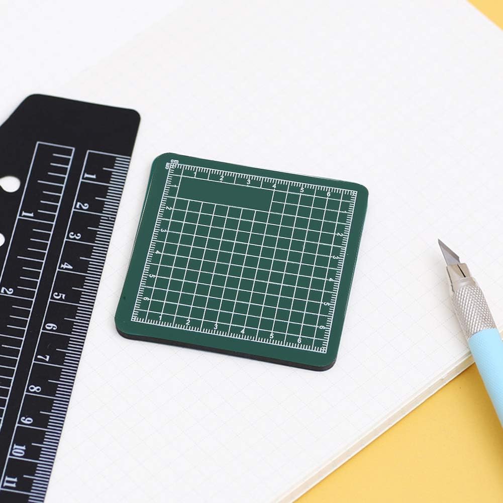 2pcs Mini Cutting Pad, Self Healing Craft Mat Small Sewing Cutting Mat Rotary Fabric Mat Non Slip 8x8cm Mini Cut Board for Scrapbooking Quilting