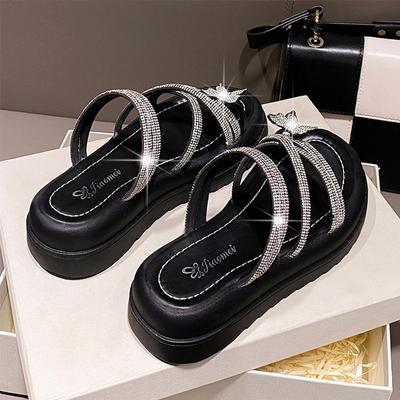 Nya flip-flops med strass Damsommarsandaler