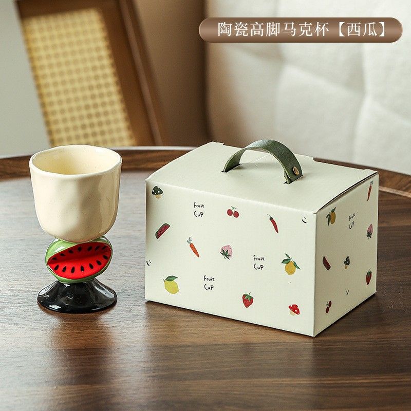 

Керамическая кружка 150 мл Креативная десертная пиала для мороженого на высокой ножке Клубничная керамическая кофейная чашка Изысканная чашка для послеобеденного чая и цветочного чая 150ML