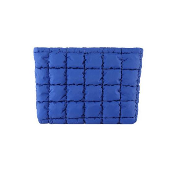 Cosmetic Bag Compact Size Quilted Makeup Bag with Top Zipper Closure Spacious Inner Pocket Easy to Clean Travel Cosmetic Organizer