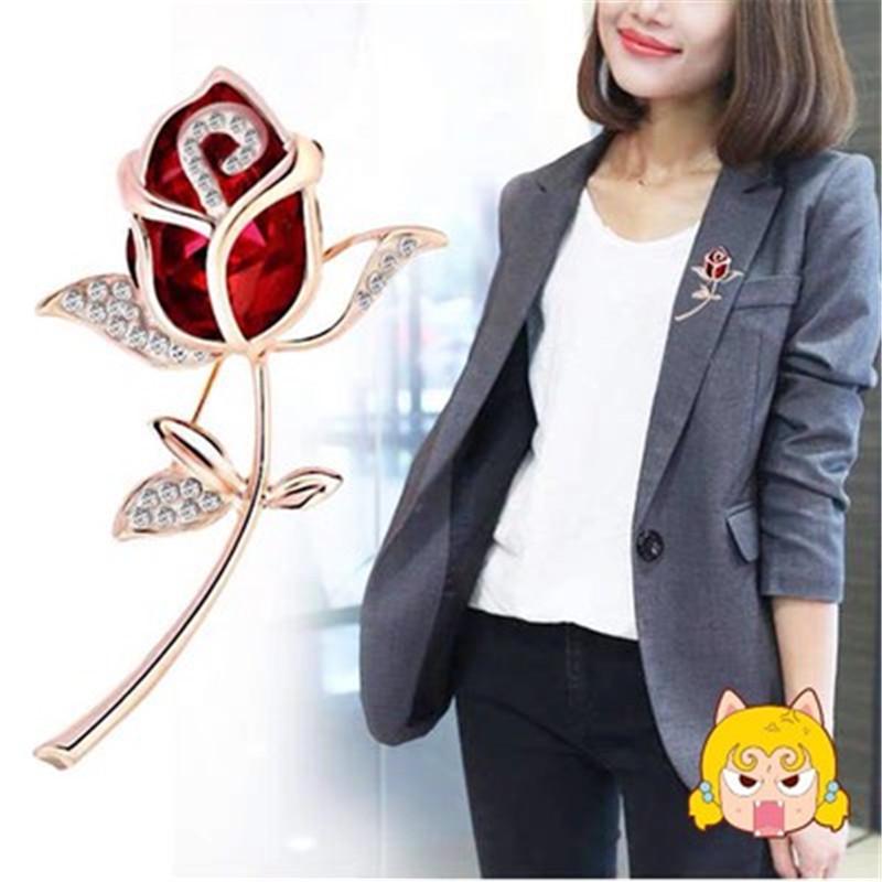 Korean Style Pearl Brooch: Versatile Floral Diamond Pin for Women's Coats