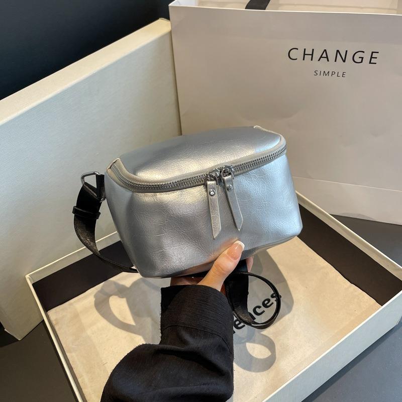 Small square bag messenger bag women's new mobile phone bag solid color casual shoulder