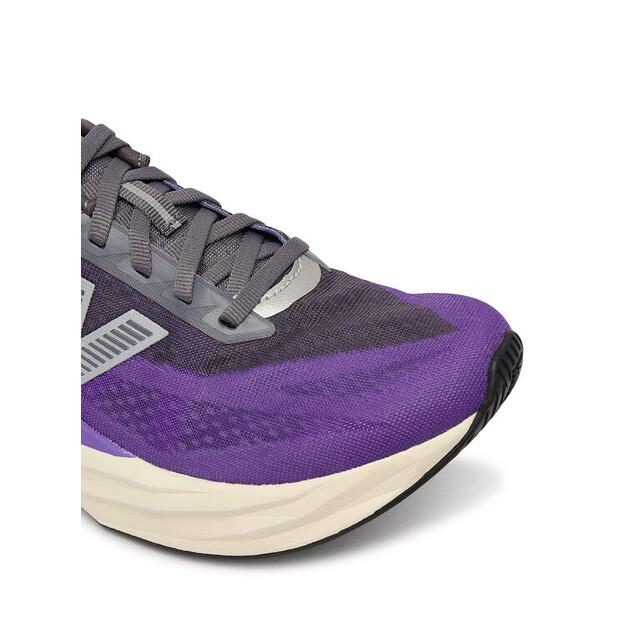 Кроссовки New Balance FuelCell Rebel v5
