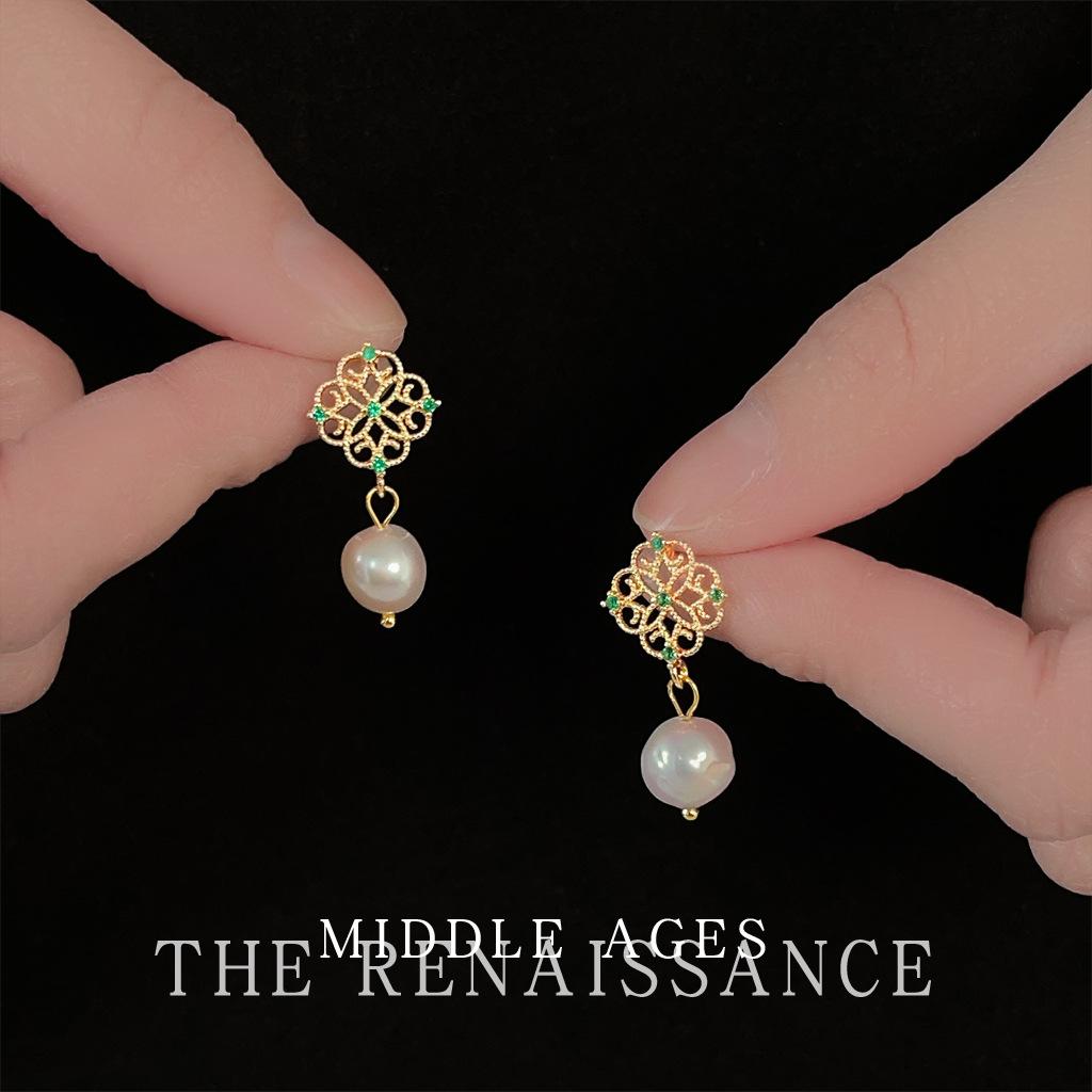 Freshwater pearl green zircon stud earrings French retro court style hollow earrings earrings