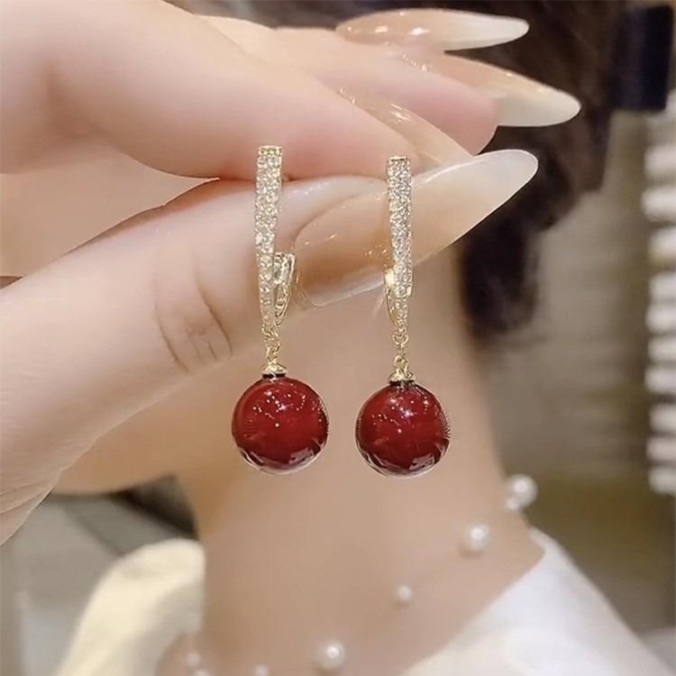 New High-end Sensory Red Earrings with Exquisite and Versatile Earrings, High-end and Elegant French Earrings
