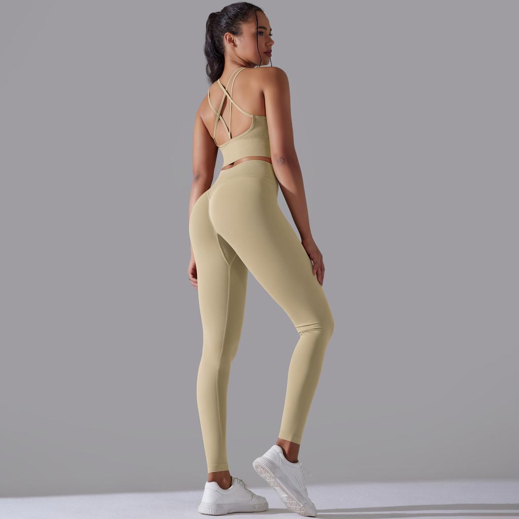 European and American seamless knitted solid color beautiful back high elastic tight yoga suit set running fitness suit two-piece set women